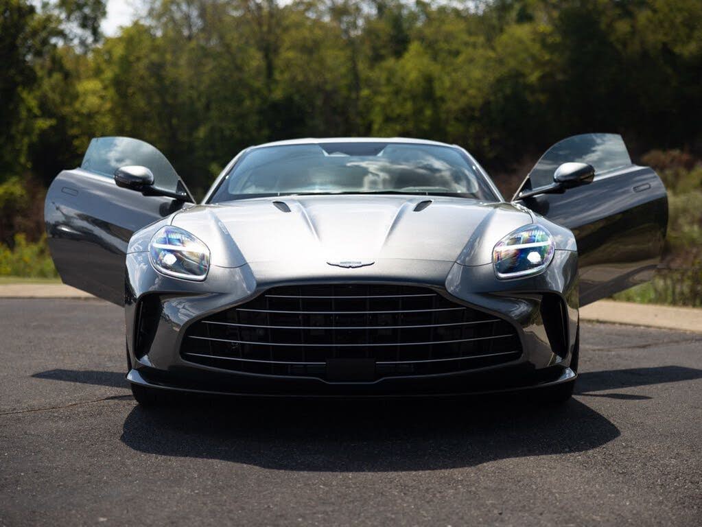 2025 Aston Martin Vantage Coupe RWD photo 12