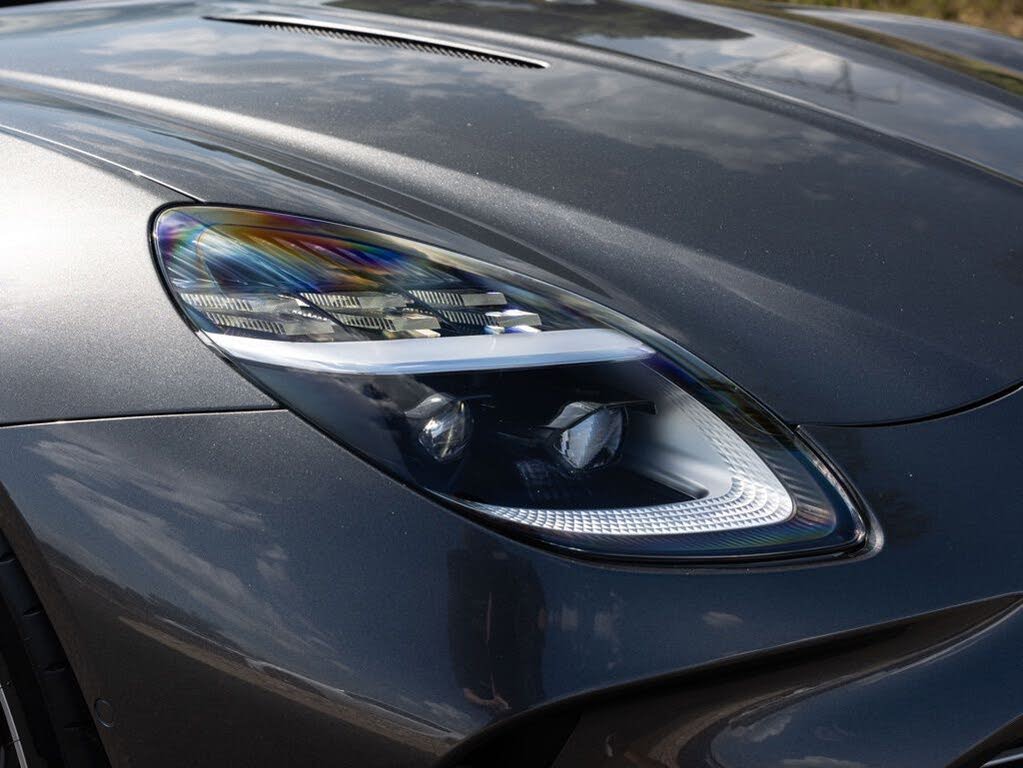 2025 Aston Martin Vantage Coupe RWD photo 17