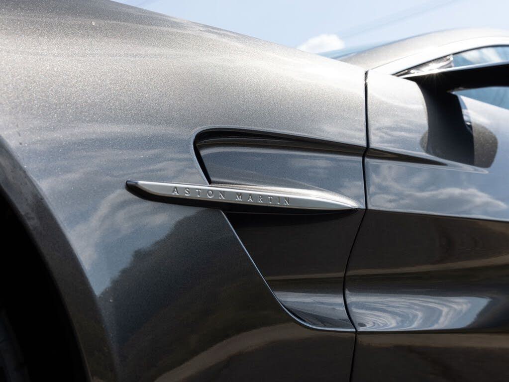 2025 Aston Martin Vantage Coupe RWD photo 19