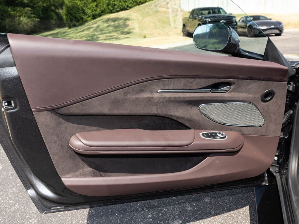 2025 Aston Martin Vantage Coupe RWD photo 21