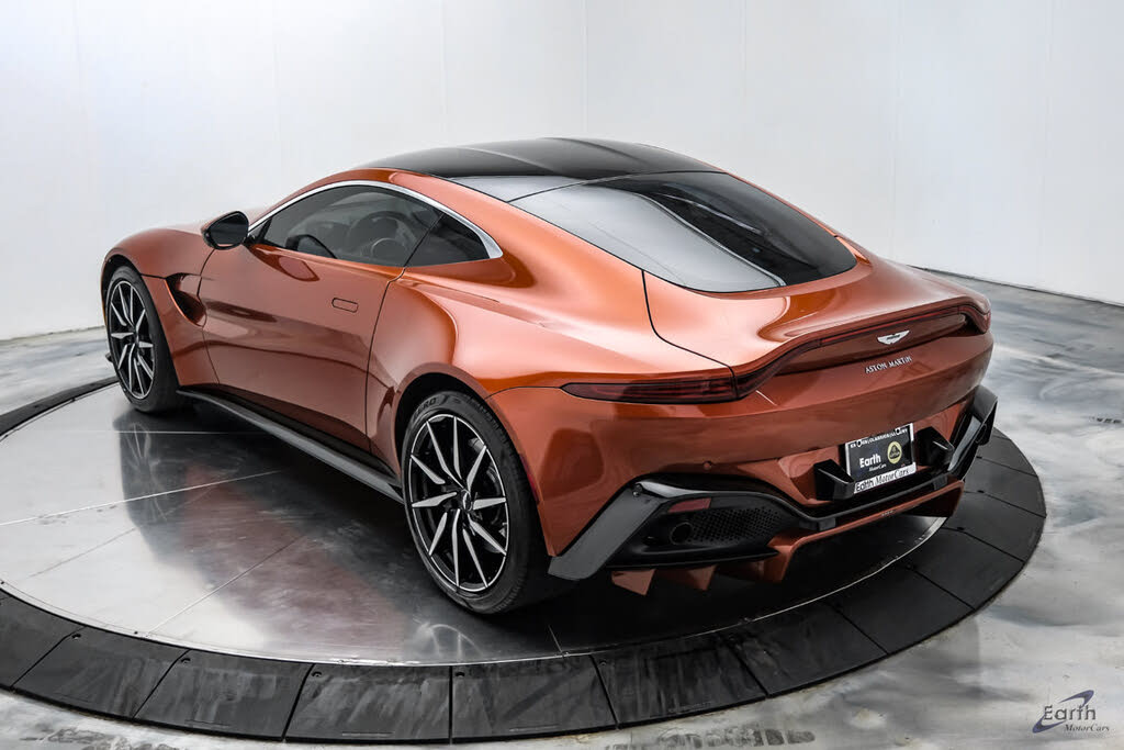 2019 Aston Martin Vantage RWD photo 14