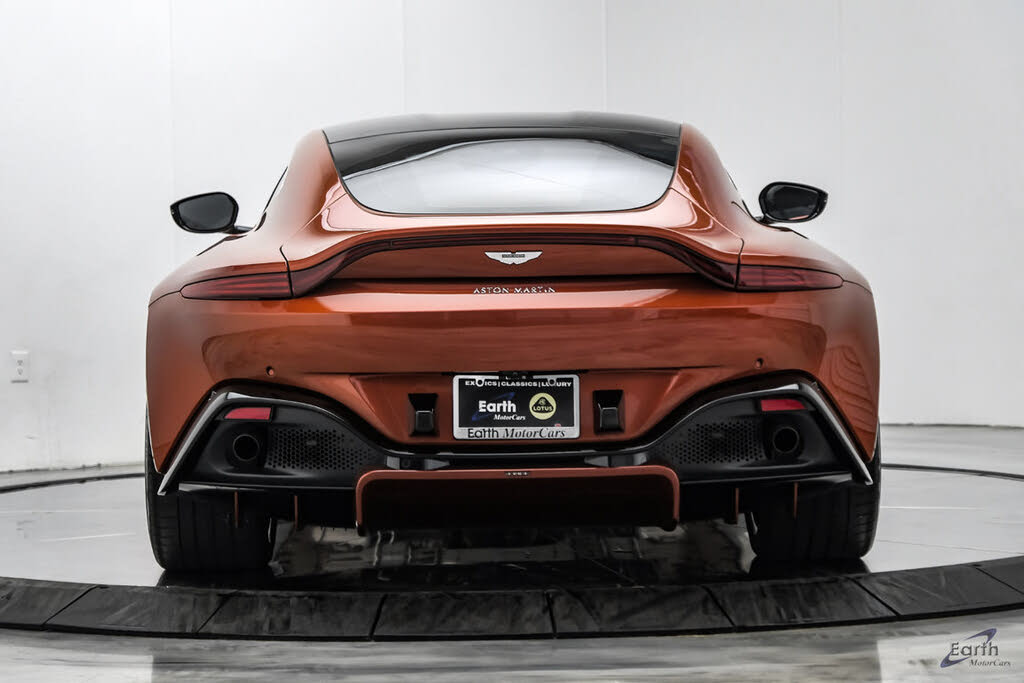 2019 Aston Martin Vantage RWD photo 15