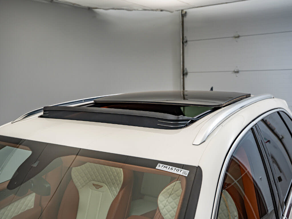 2022 Bentley Bentayga photo 23