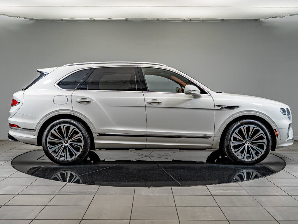 2022 Bentley Bentayga photo 4
