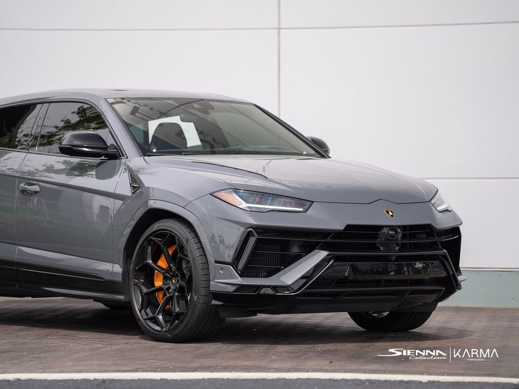 2024 Lamborghini Urus S AWD photo 11