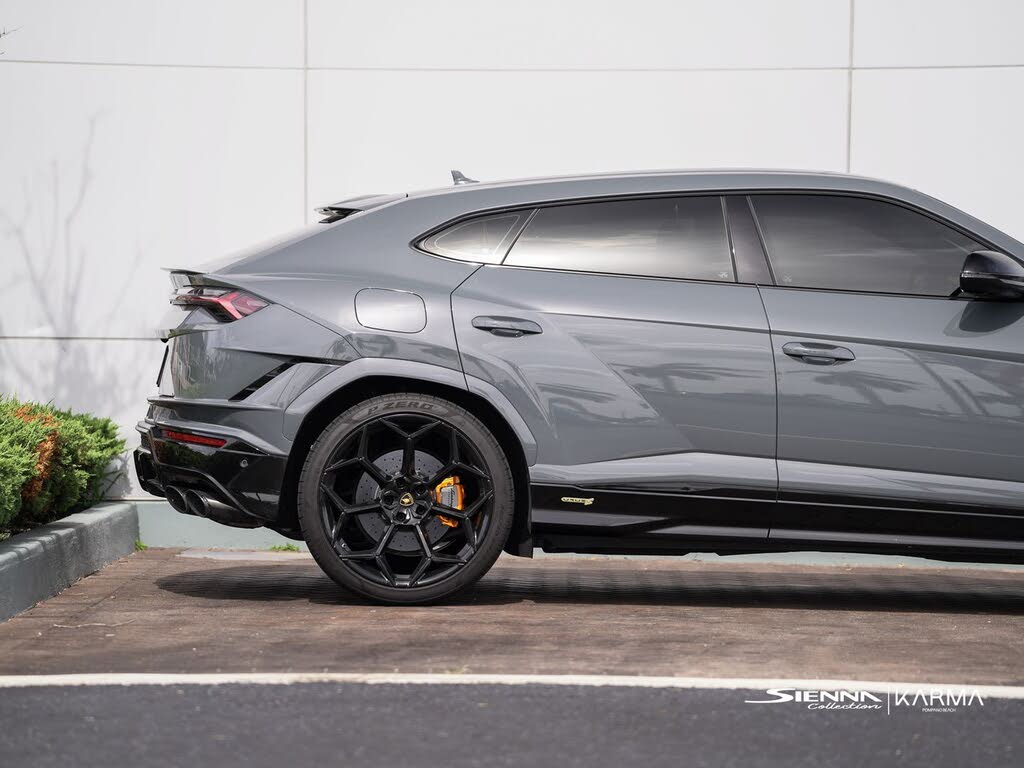 2024 Lamborghini Urus S AWD photo 17