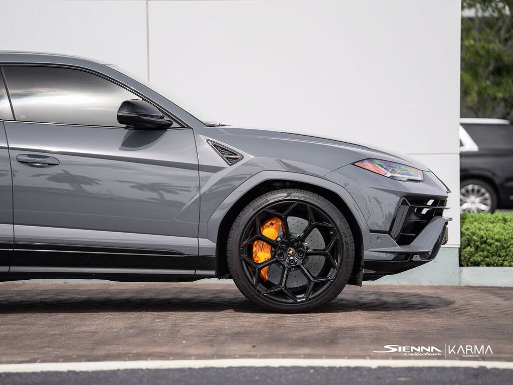 2024 Lamborghini Urus S AWD photo 18