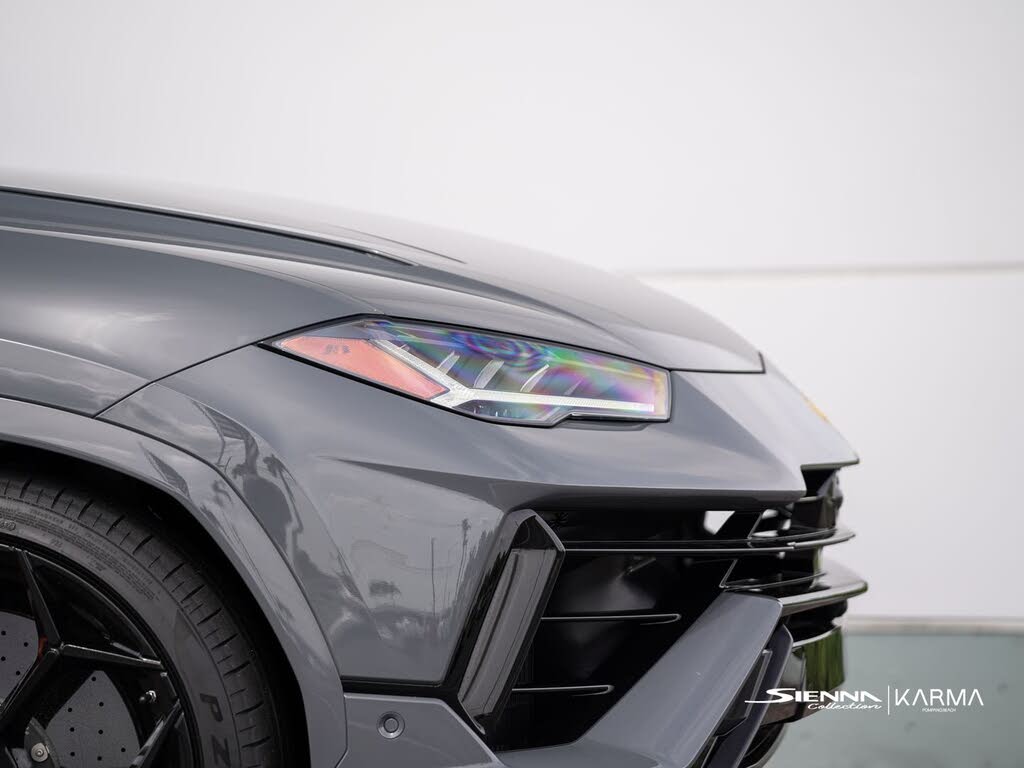 2024 Lamborghini Urus S AWD photo 19