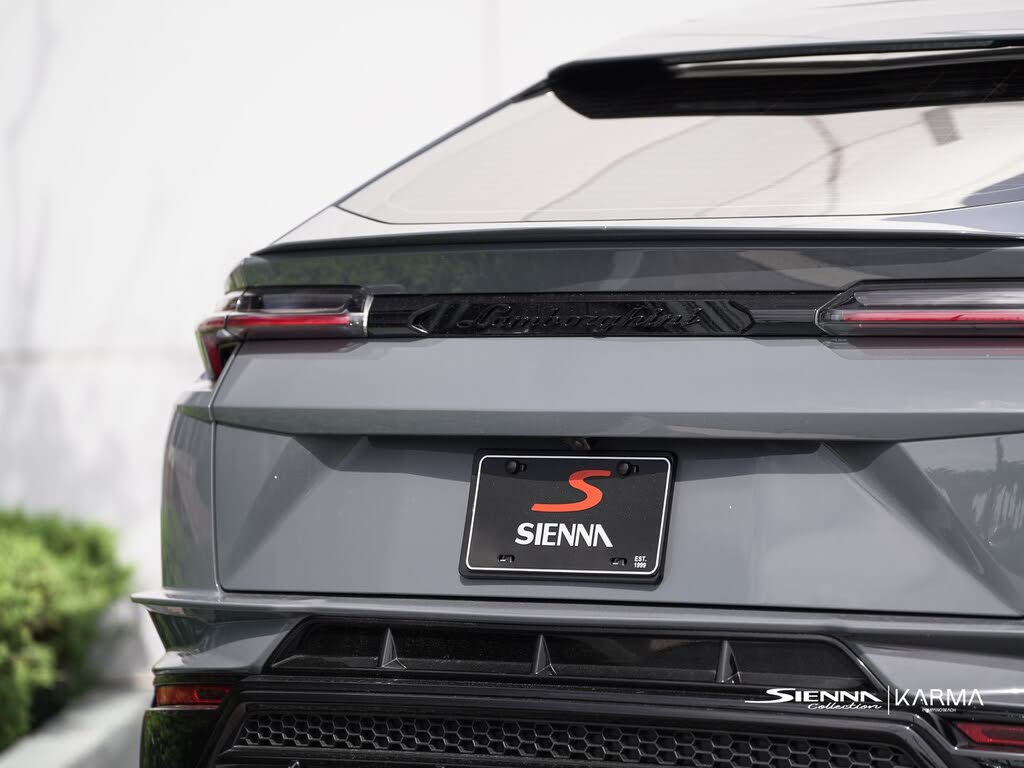 2024 Lamborghini Urus S AWD photo 23