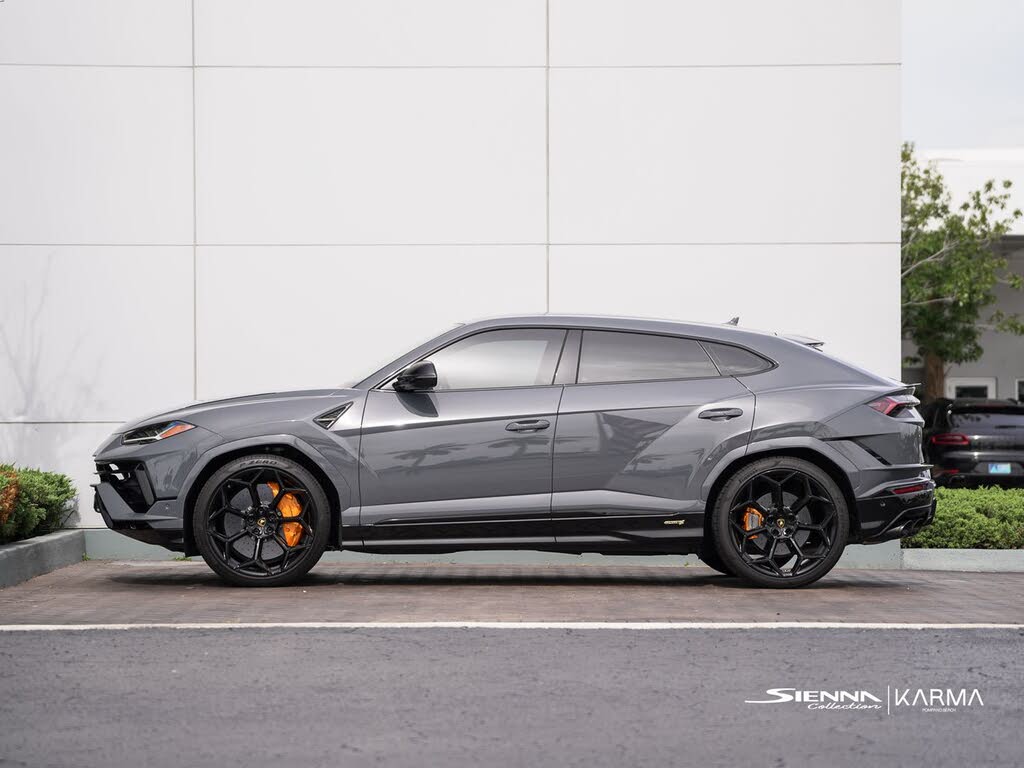 2024 Lamborghini Urus S AWD photo 4