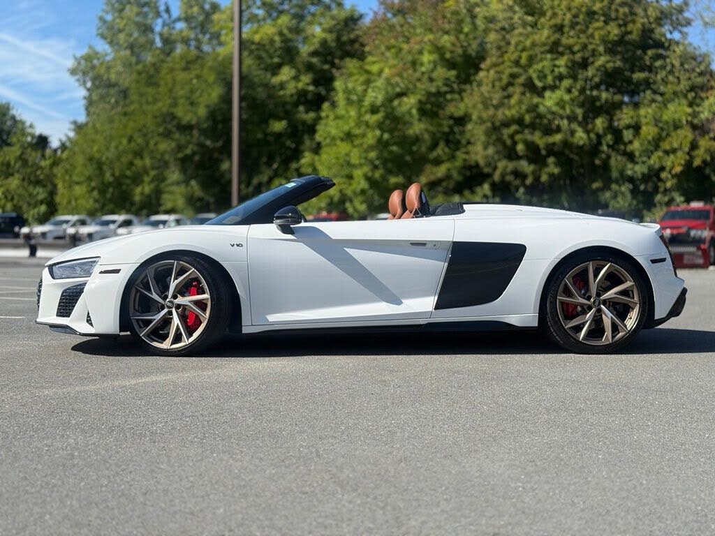 2023 Audi R8 V10 Performance Spyder RWD photo 3 of 24