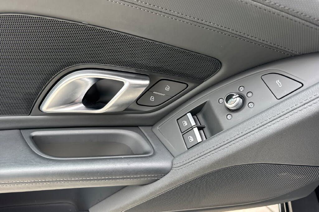 2022 Audi R8 V10 Performance Coupe RWD photo 13 of 24