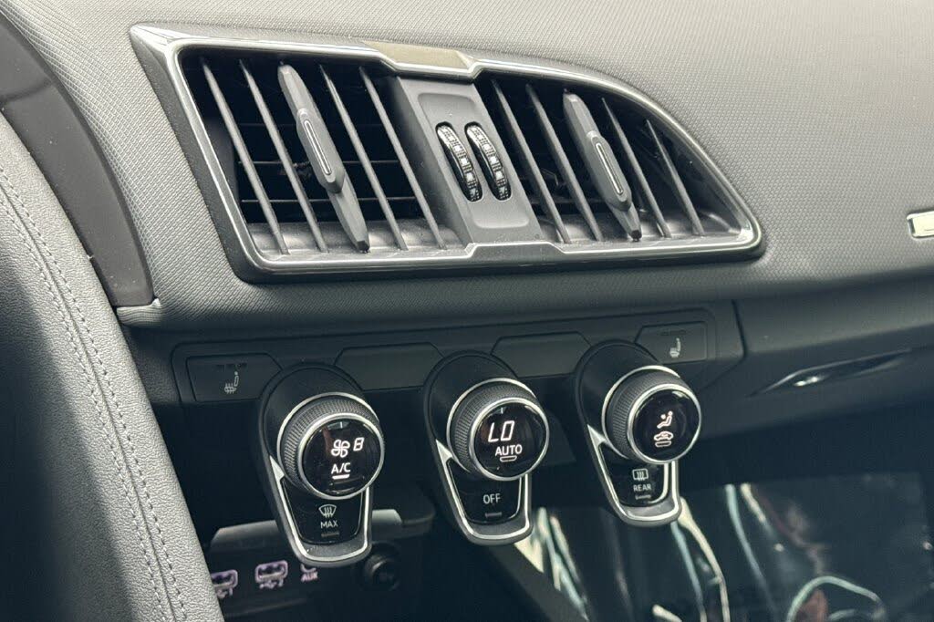 2022 Audi R8 V10 Performance Coupe RWD photo 21 of 24