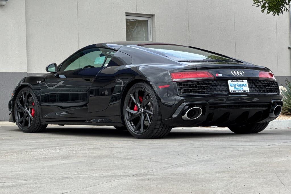 2022 Audi R8 V10 Performance Coupe RWD photo 6 of 24