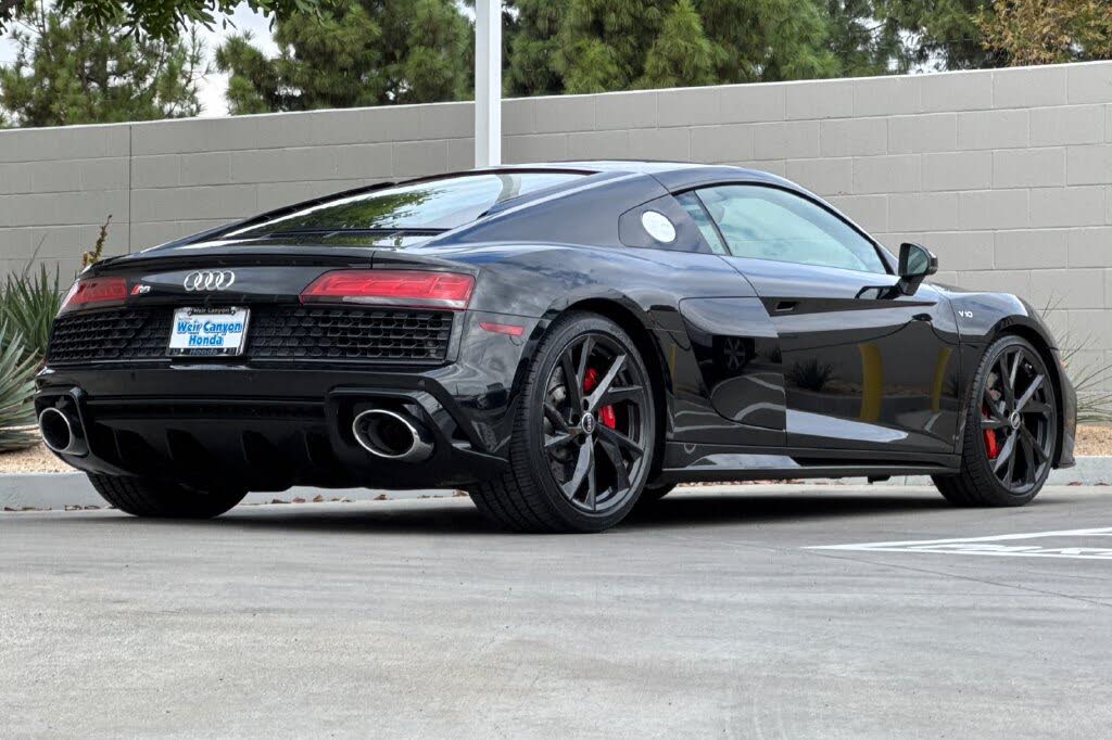 2022 Audi R8 V10 Performance Coupe RWD photo 8 of 24