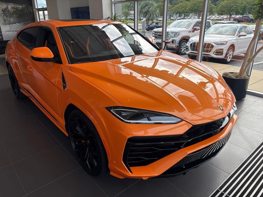 2025 Lamborghini Urus SE AWD
