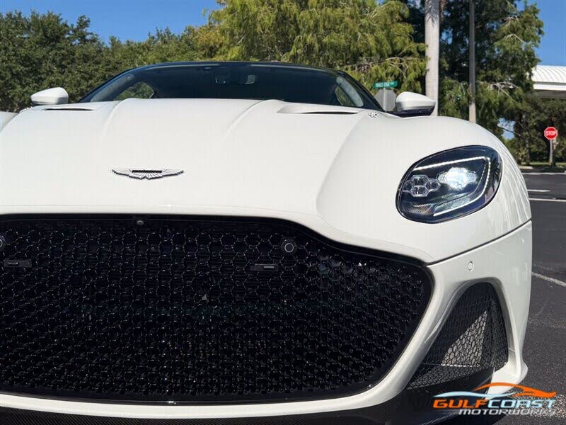 2019 Aston Martin DBS Superleggera Coupe RWD photo 3