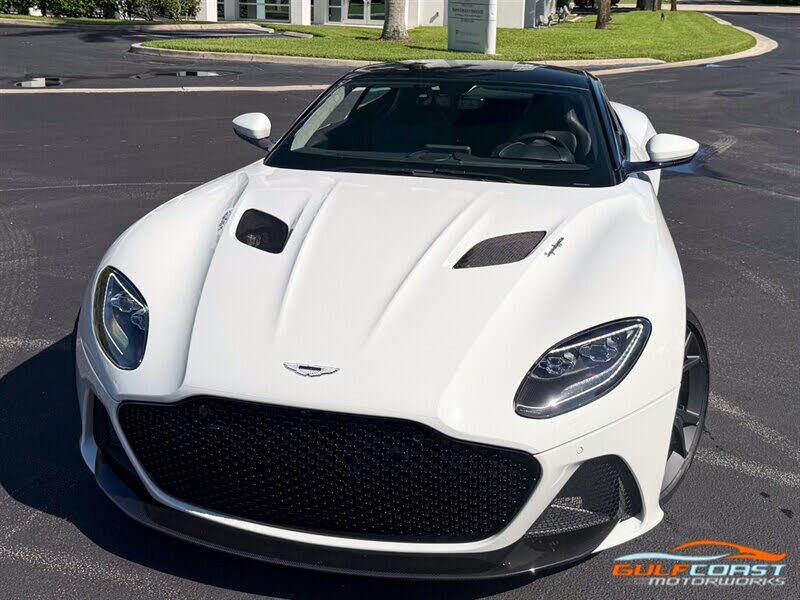 2019 Aston Martin DBS Superleggera Coupe RWD photo 8
