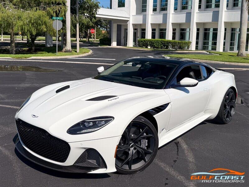 2019 Aston Martin DBS Superleggera Coupe RWD photo 9