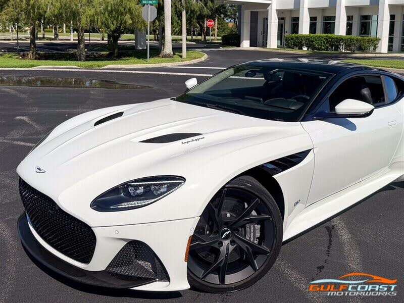 2019 Aston Martin DBS Superleggera Coupe RWD photo 10