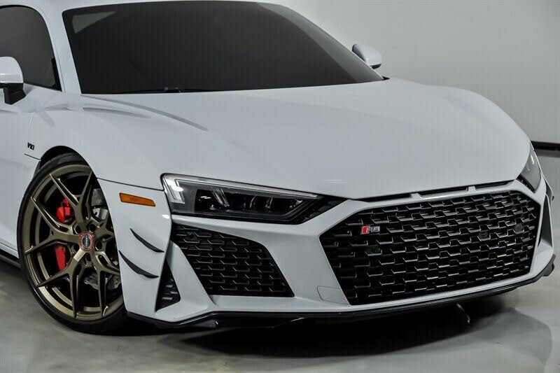 2020 Audi R8 quattro V10 Coupe AWD photo 2 of 24