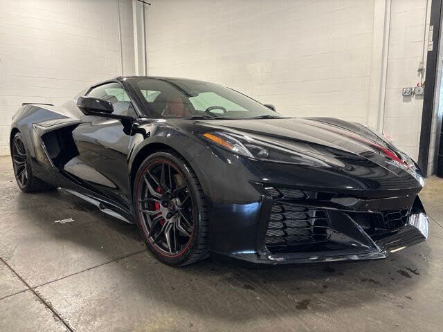 2023 Chevrolet Corvette Z06 3LZ Convertible RWD photo 3