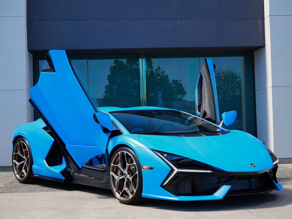 2025 Lamborghini Revuelto AWD photo 15 of 24
