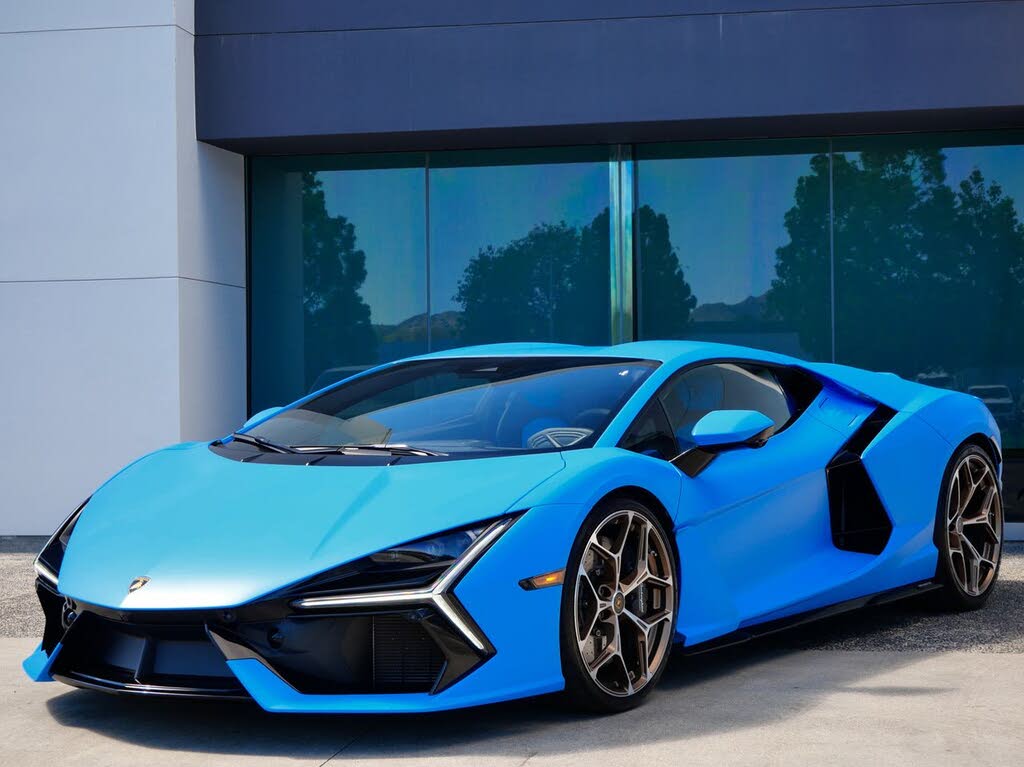 2025 Lamborghini Revuelto AWD photo 16 of 24