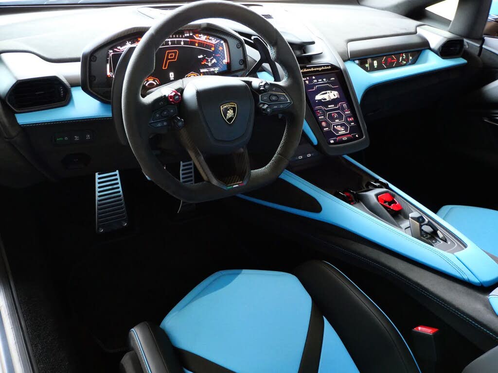 2025 Lamborghini Revuelto AWD photo 18 of 24