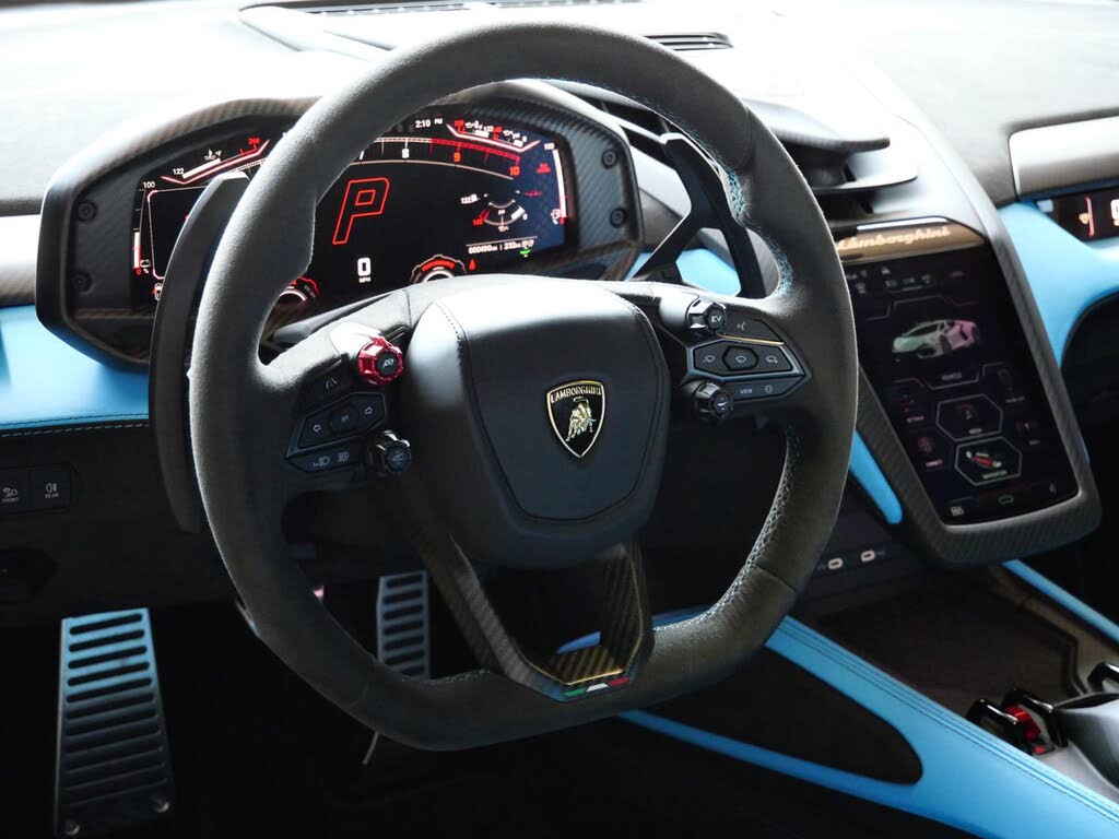 2025 Lamborghini Revuelto AWD photo 19 of 24