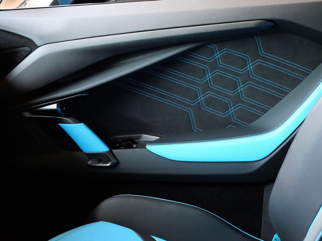 2025 Lamborghini Revuelto AWD photo 21 of 24