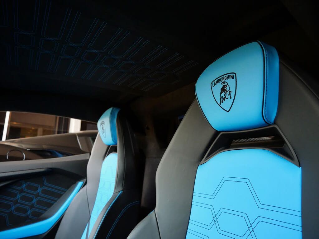 2025 Lamborghini Revuelto AWD photo 23 of 24