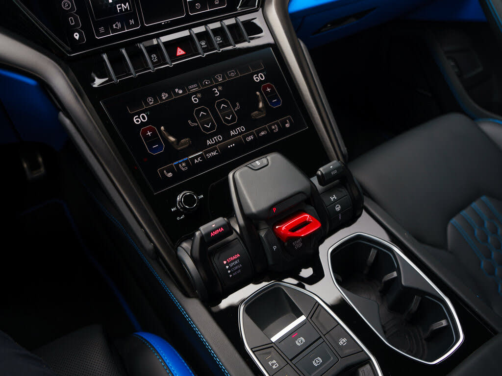 2024 Lamborghini Urus S AWD photo 14