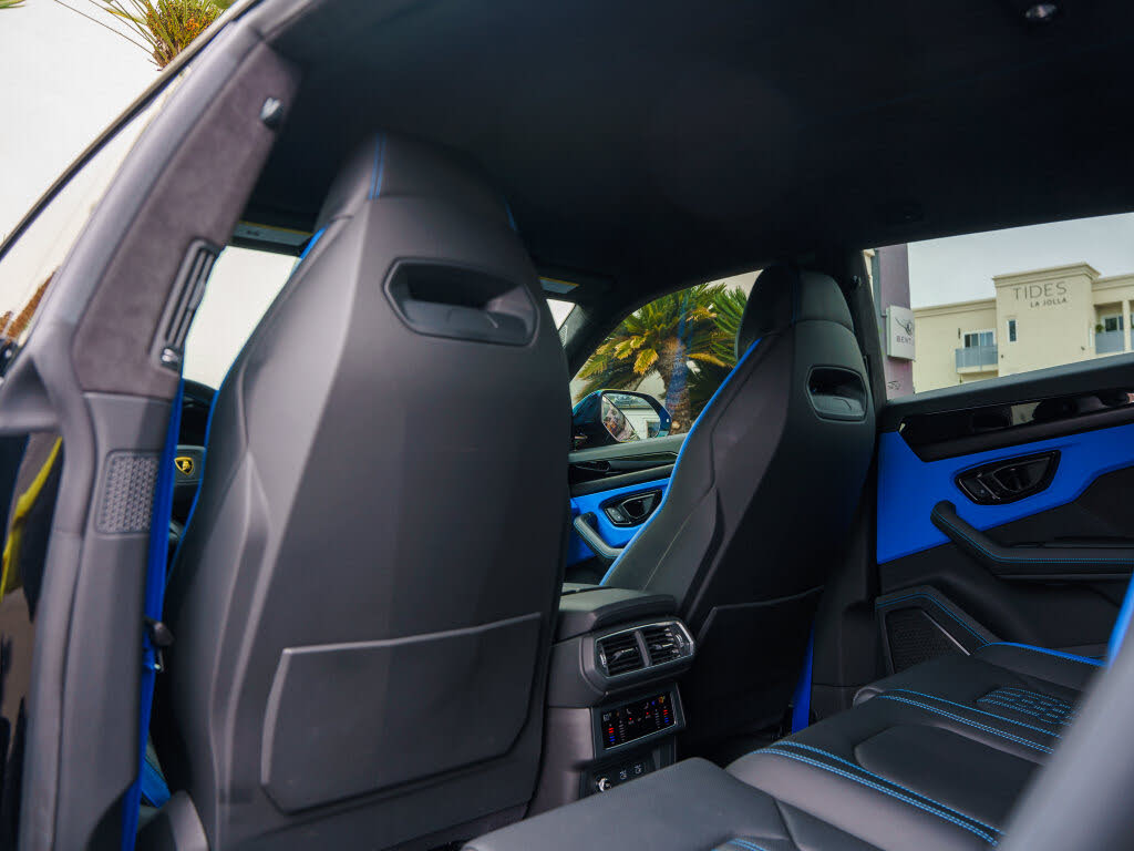 2024 Lamborghini Urus S AWD photo 15