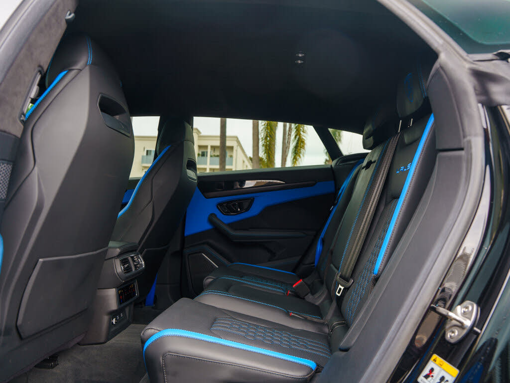 2024 Lamborghini Urus S AWD photo 16