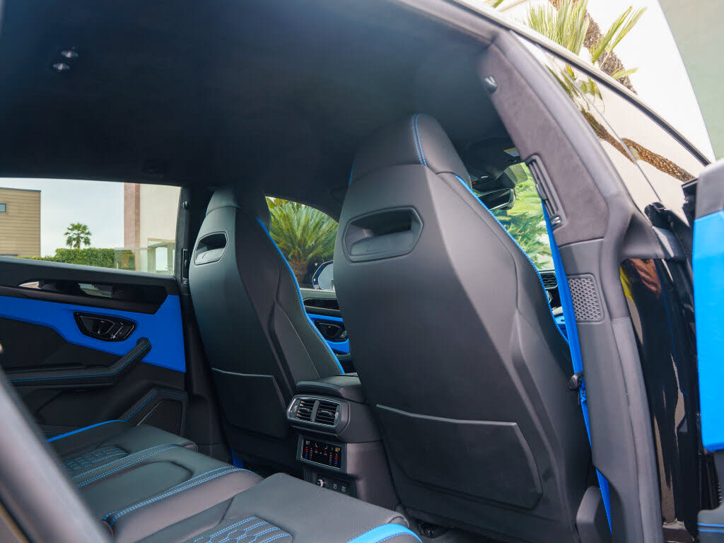2024 Lamborghini Urus S AWD photo 24