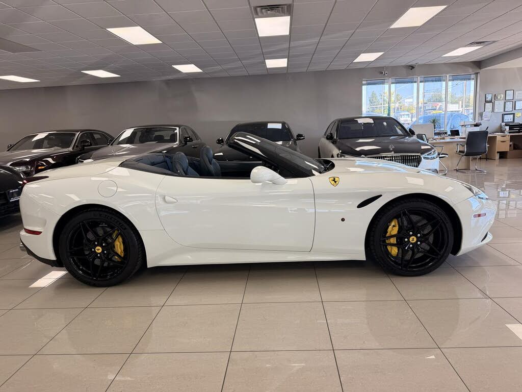 2015 Ferrari California T Roadster photo 3