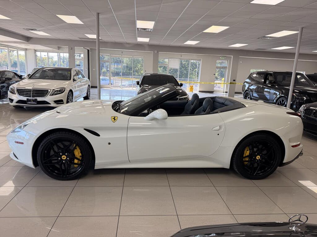 2015 Ferrari California T Roadster photo 6