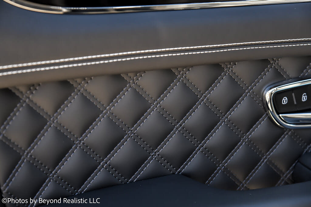 2023 Bentley Bentayga Hybrid AWD photo 19