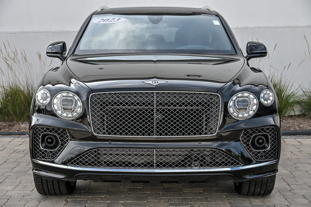 2023 Bentley Bentayga Hybrid AWD photo 4