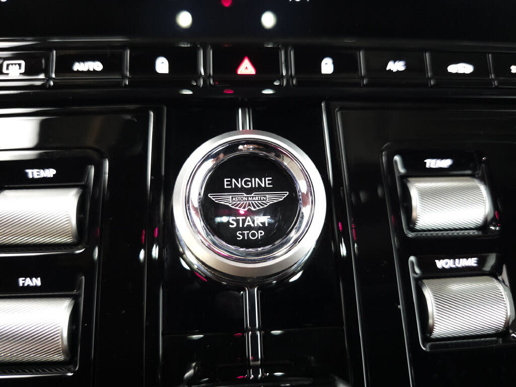 2025 Aston Martin DB12 V8 Coupe RWD photo 20 of 24