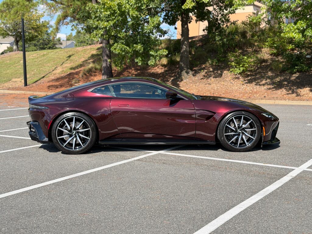 2020 Aston Martin Vantage RWD photo 14