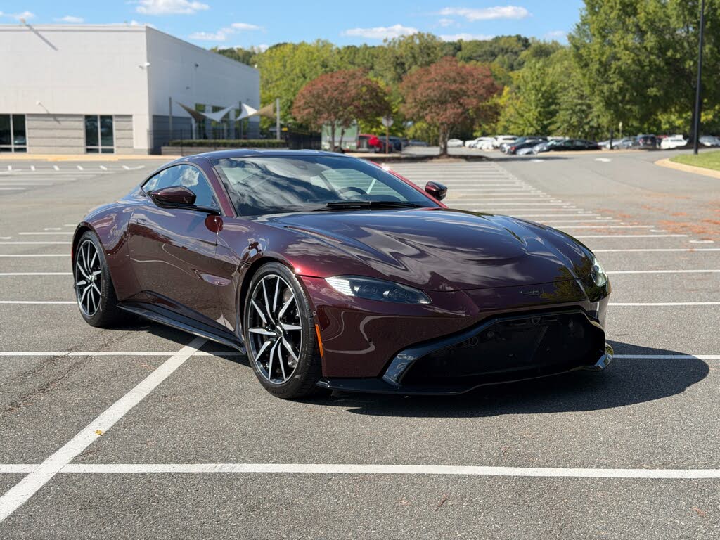 2020 Aston Martin Vantage RWD photo 16