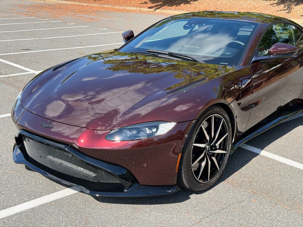 2020 Aston Martin Vantage RWD photo 18