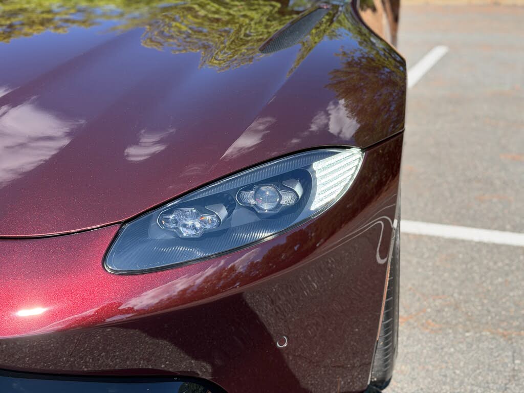 2020 Aston Martin Vantage RWD photo 20