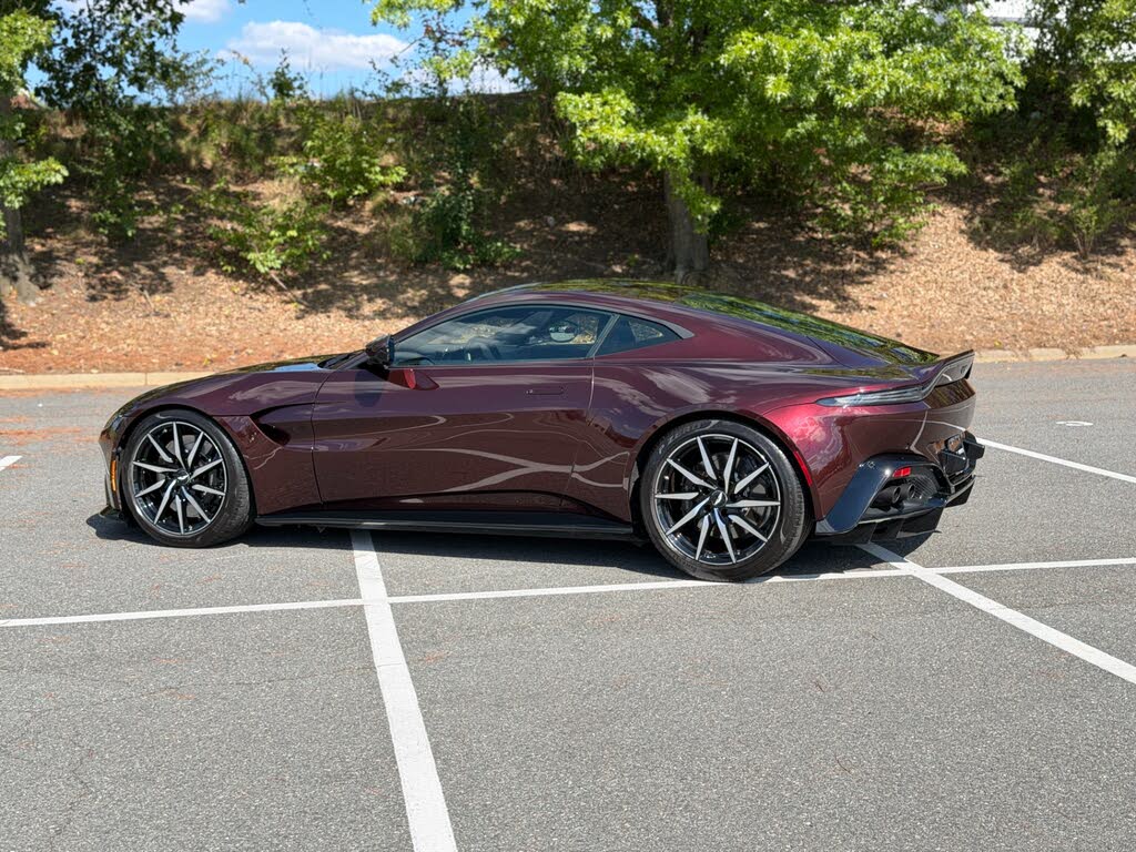 2020 Aston Martin Vantage RWD photo 7