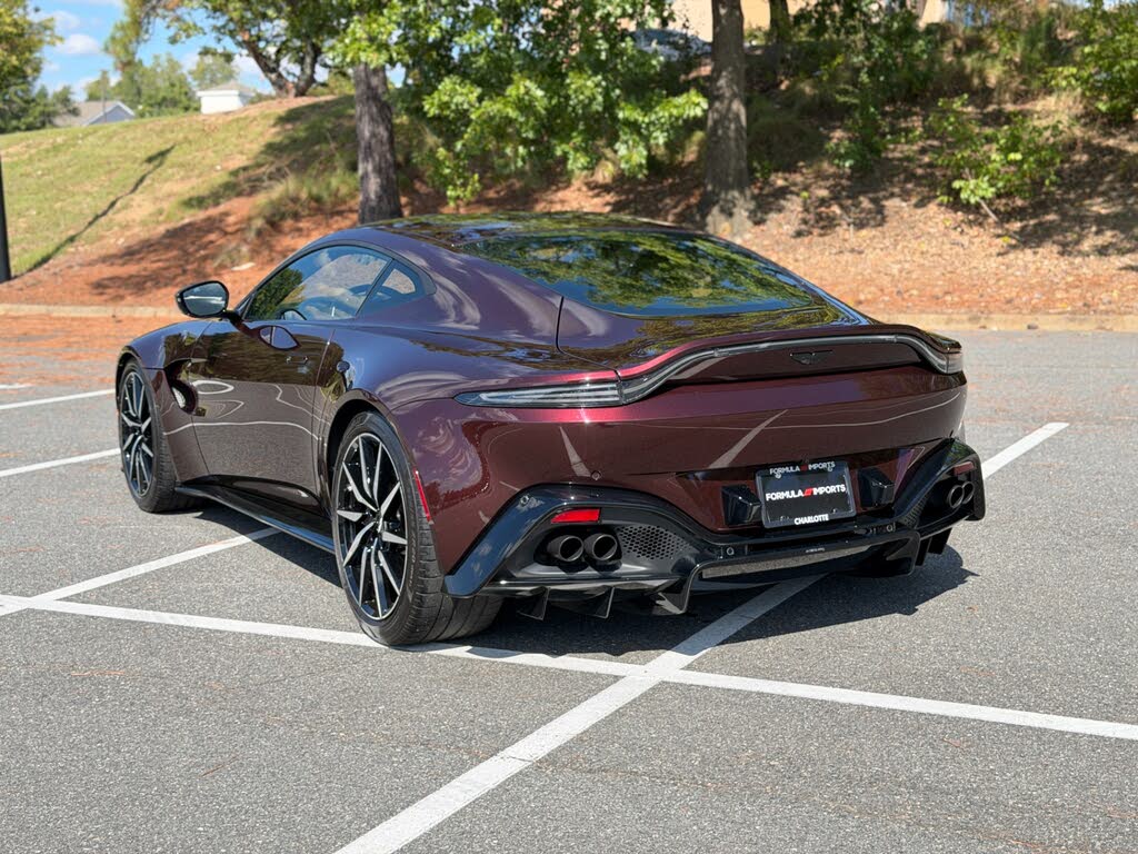 2020 Aston Martin Vantage RWD photo 8