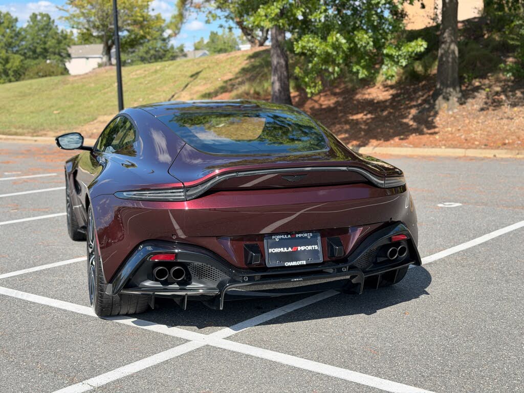 2020 Aston Martin Vantage RWD photo 9
