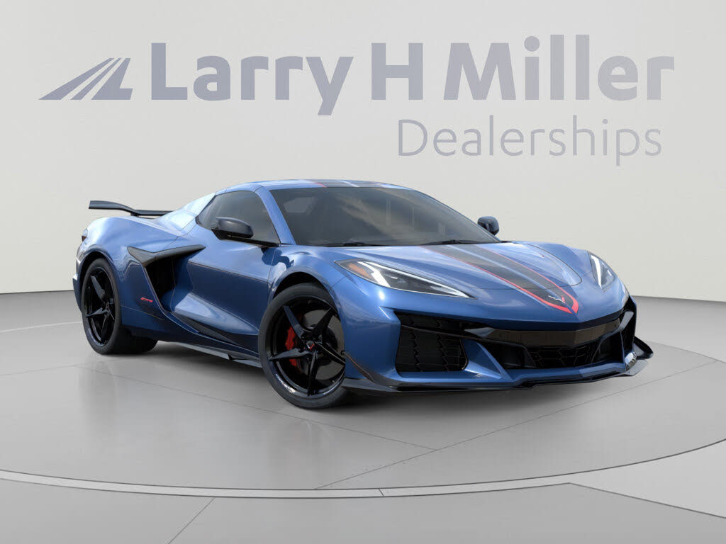 2027 Chevrolet Corvette Z06 2LZ Convertible RWD - $162,332