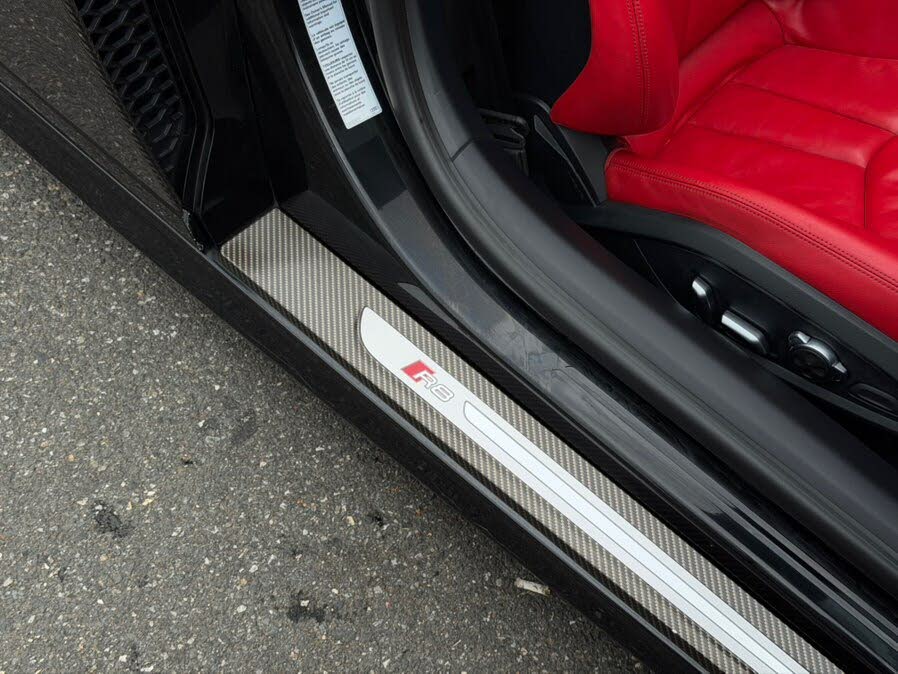 2017 Audi R8 quattro V10 Spyder AWD photo 18 of 24
